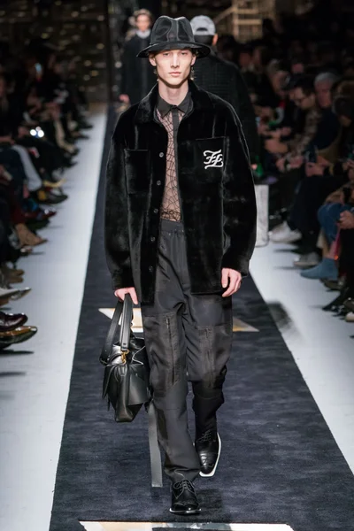 Look 56
